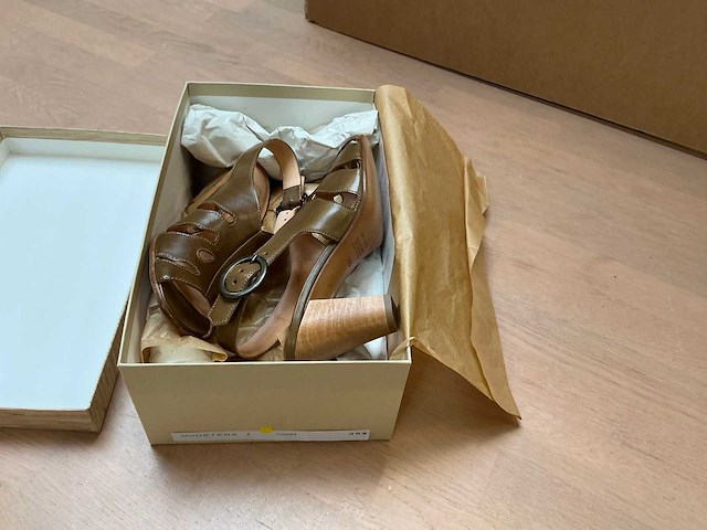 Design damesschoen met hak 36,5 - afbeelding 6 van  6