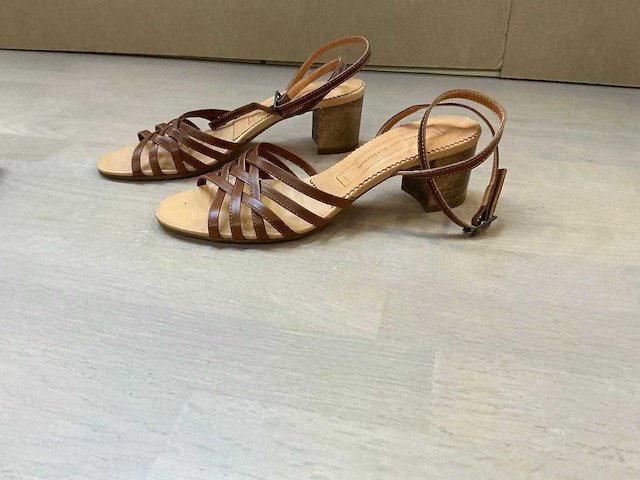 Design damesschoen met hak 36 - afbeelding 3 van  6