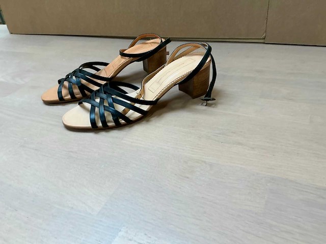 Design damesschoen met hak 36 - afbeelding 2 van  7