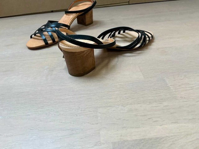 Design damesschoen met hak 36 - afbeelding 5 van  7