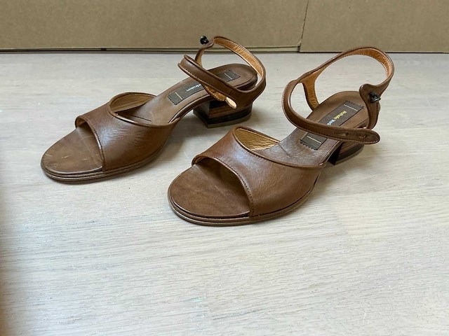 Design damesschoen met hak 36 - afbeelding 1 van  6