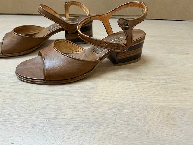 Design damesschoen met hak 36 - afbeelding 3 van  6