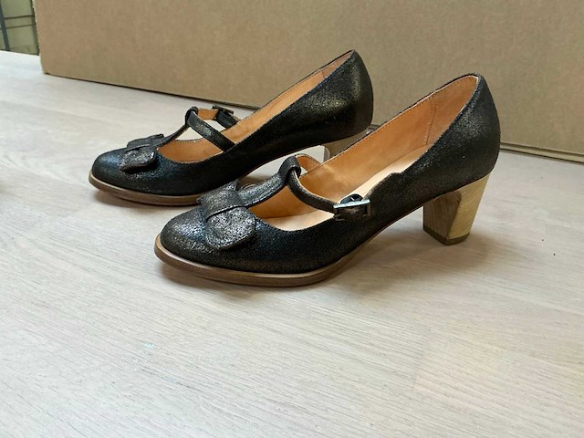 Design damesschoen met hak 36 - afbeelding 3 van  6