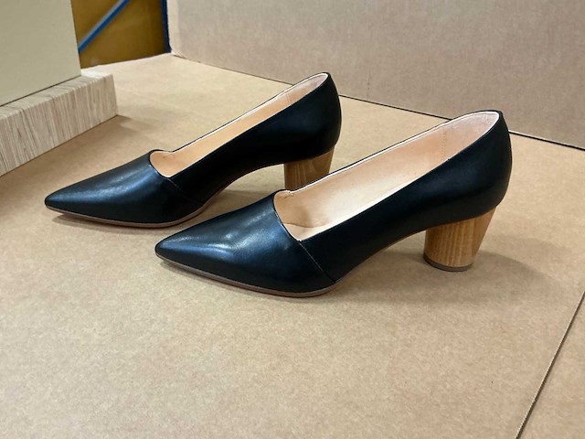 Design damesschoen met hak 36 - afbeelding 3 van  7