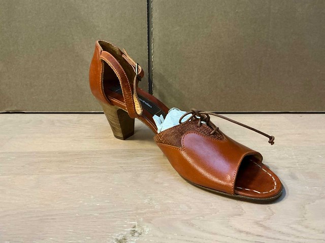 Design damesschoen met hak 37,5 - afbeelding 2 van  7