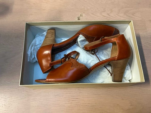 Design damesschoen met hak 37,5 - afbeelding 6 van  7