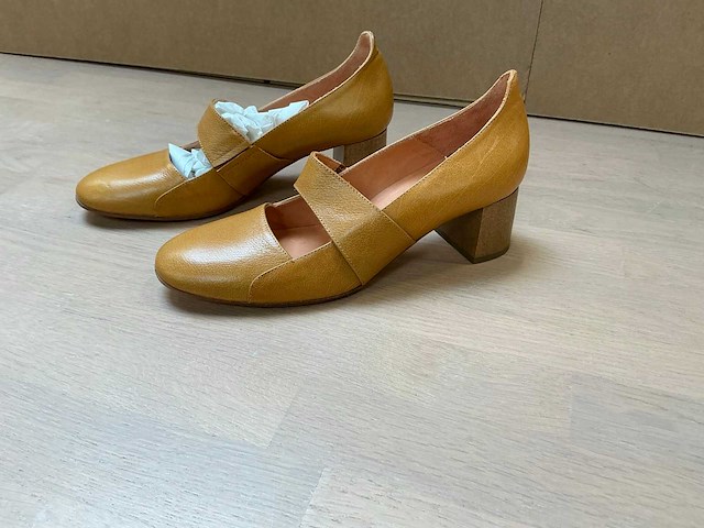 Design damesschoen met hak 37,5 - afbeelding 3 van  7