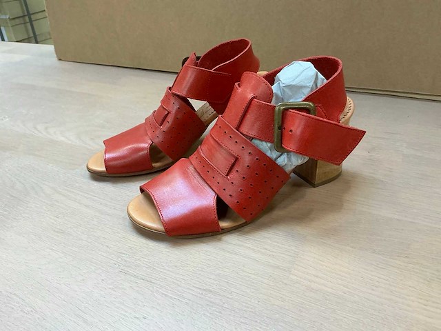 Design damesschoen met hak 37 - afbeelding 3 van  7