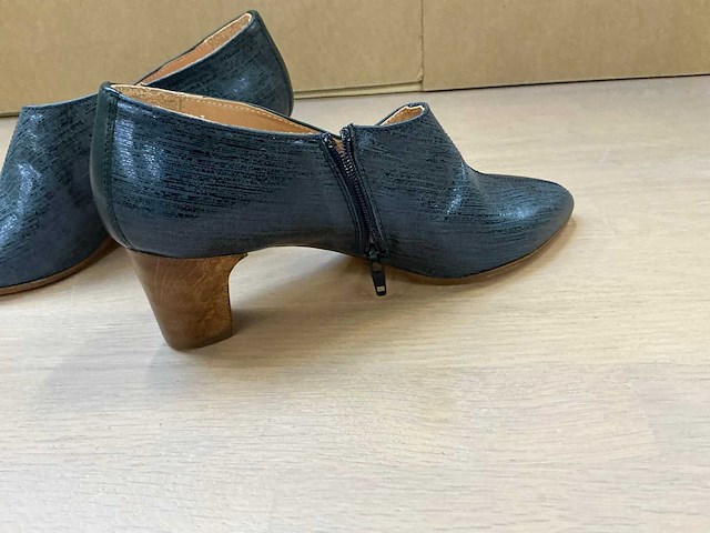 Design damesschoen met hak 38,5 - afbeelding 3 van  7