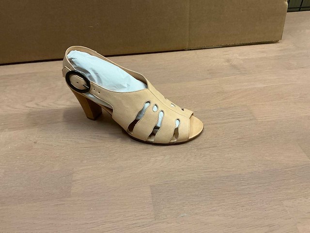 Design damesschoen met hak 38,5 - afbeelding 1 van  8