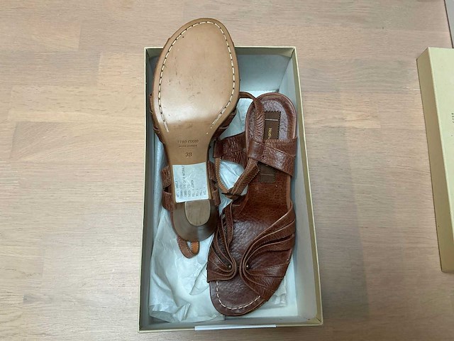 Design damesschoen met hak 38 - afbeelding 3 van  5