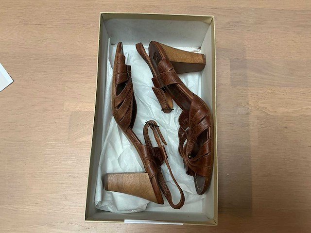 Design damesschoen met hak 38 - afbeelding 4 van  5