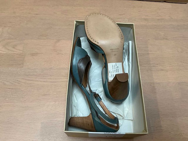 Design damesschoen met hak 38 - afbeelding 4 van  6