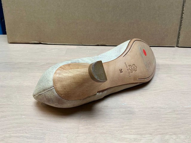 Design damesschoen met hak 38 - afbeelding 5 van  7