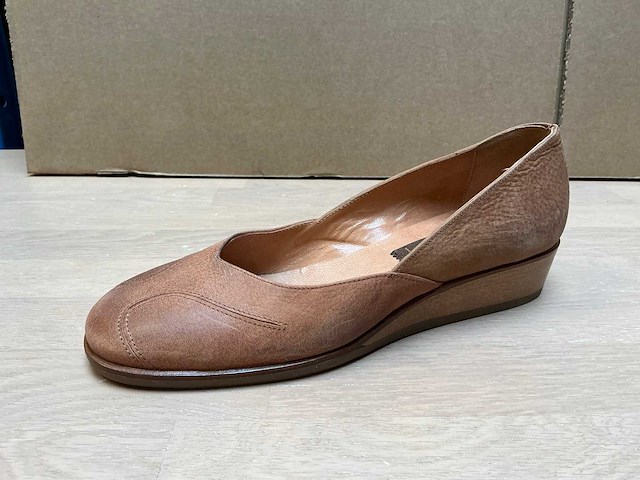 Design damesschoen met hak 38 - afbeelding 1 van  7