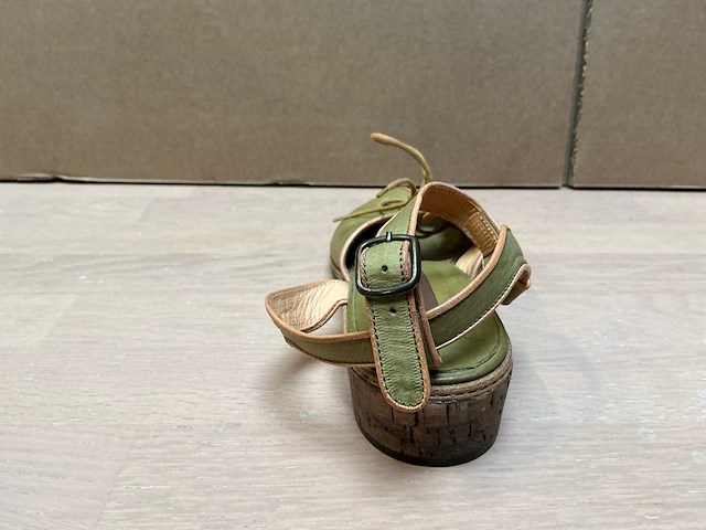 Design damesschoen met hak 38 - afbeelding 4 van  7