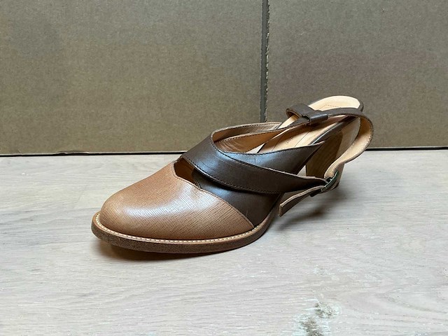 Design damesschoen met hak 38 - afbeelding 1 van  7