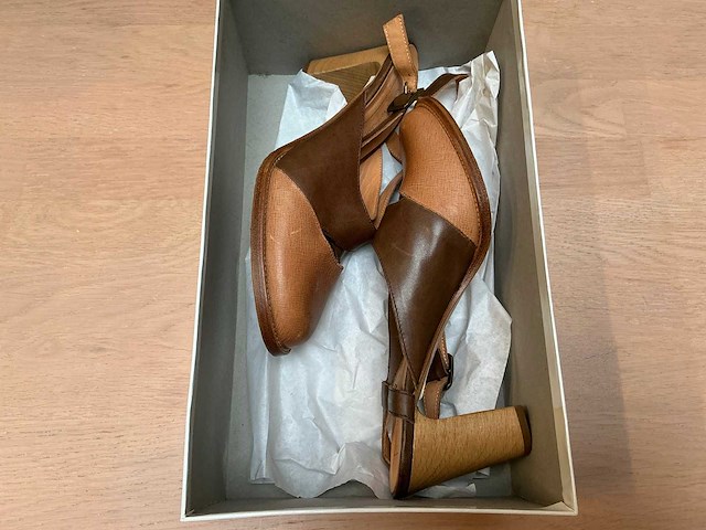 Design damesschoen met hak 38 - afbeelding 6 van  7