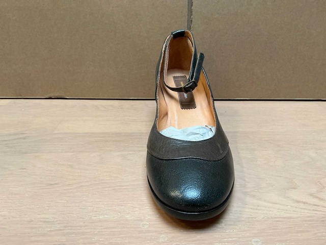 Design damesschoen met hak 38 - afbeelding 3 van  7