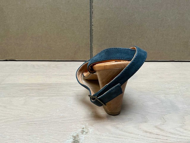 Design damesschoen met hak 38 - afbeelding 4 van  7