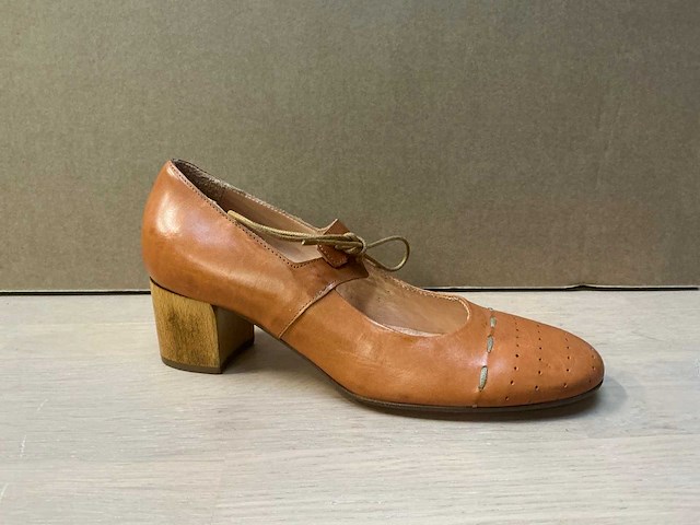 Design damesschoen met hak 38 - afbeelding 1 van  7