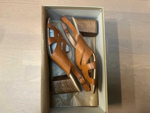 Design damesschoen met hak 38 - afbeelding 5 van  7