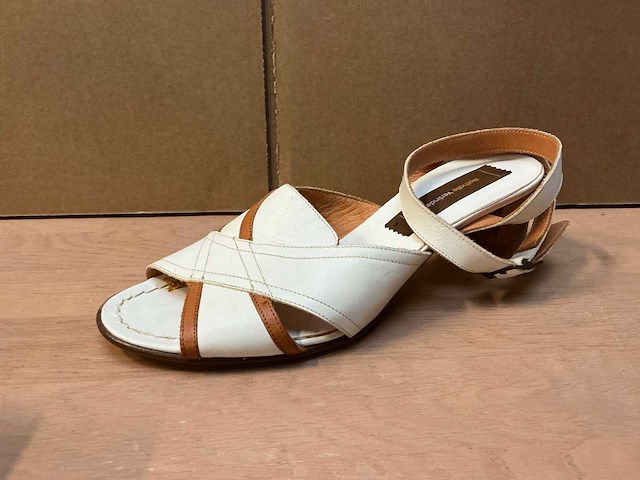 Design damesschoen met hak 38 - afbeelding 1 van  7