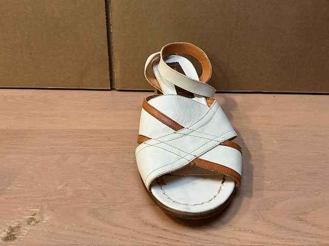 Design damesschoen met hak 38 - afbeelding 3 van  7