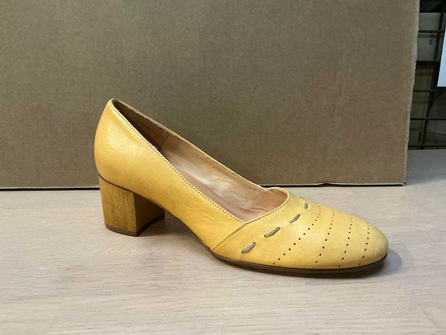 Design damesschoen met hak 38 - afbeelding 1 van  7