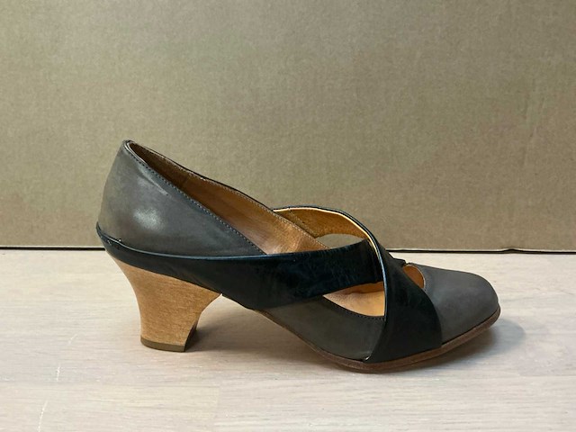 Design damesschoen met hak 38 - afbeelding 1 van  6