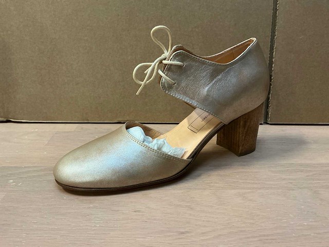 Design damesschoen met hak 38 - afbeelding 1 van  7