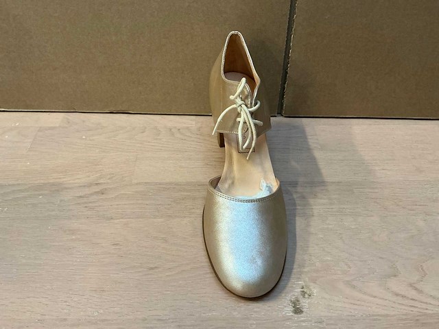 Design damesschoen met hak 38 - afbeelding 3 van  7