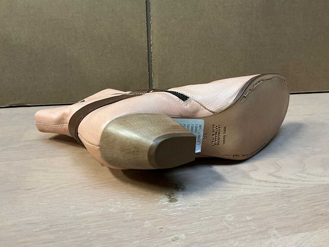 Design damesschoen met hak 38 - afbeelding 4 van  8