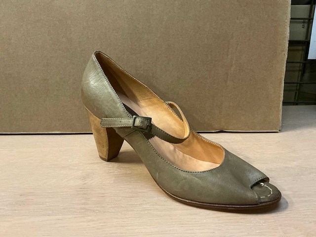 Design damesschoen met hak 38 - afbeelding 1 van  13