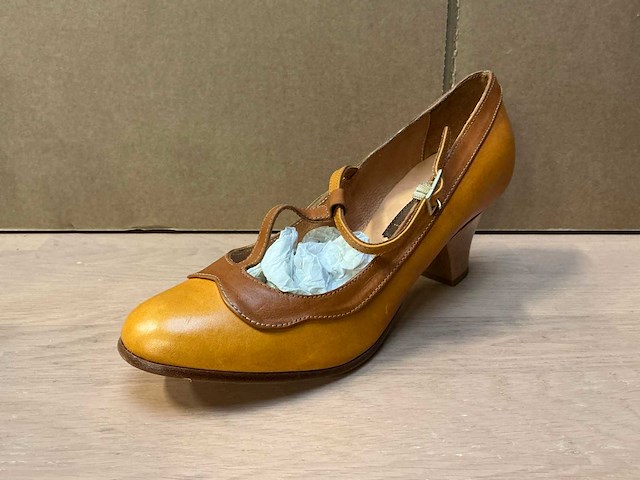 Design damesschoen met hak 38 - afbeelding 1 van  7