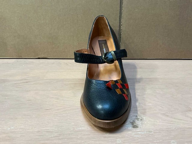 Design damesschoen met hak 38 - afbeelding 3 van  7