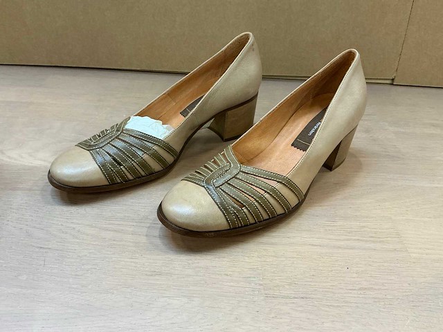 Design damesschoen met hak 38 - afbeelding 1 van  8