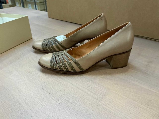 Design damesschoen met hak 38 - afbeelding 3 van  8