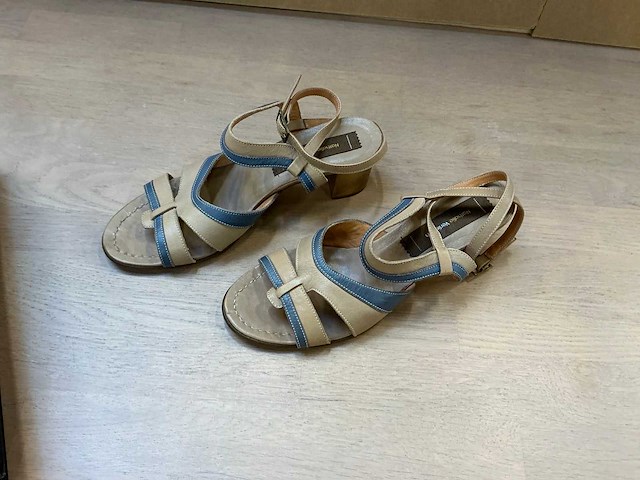 Design damesschoen met hak 38 - afbeelding 3 van  6