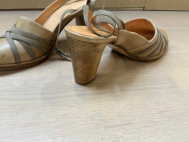 Design damesschoen met hak 38 - afbeelding 5 van  8