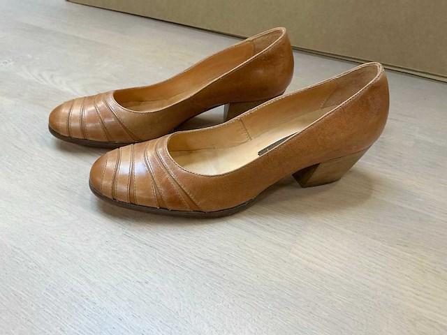 Design damesschoen met hak 38 - afbeelding 3 van  7