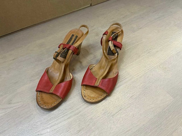 Design damesschoen met hak 38 - afbeelding 2 van  7