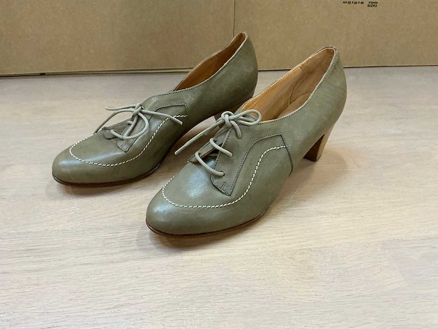 Design damesschoen met hak 38 - afbeelding 1 van  7