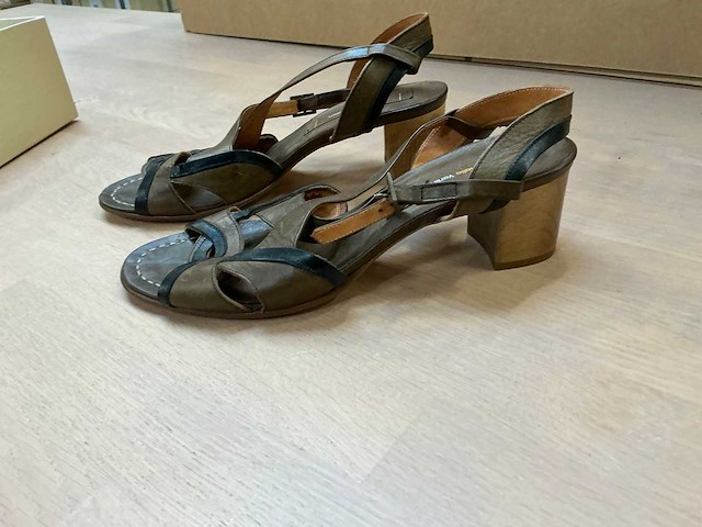 Design damesschoen met hak 38 - afbeelding 3 van  6