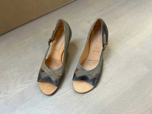 Design damesschoen met hak 38 - afbeelding 3 van  7