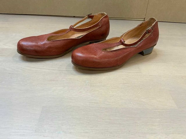 Design damesschoen met hak 38 - afbeelding 3 van  7