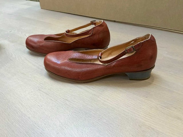 Design damesschoen met hak 38 - afbeelding 4 van  7