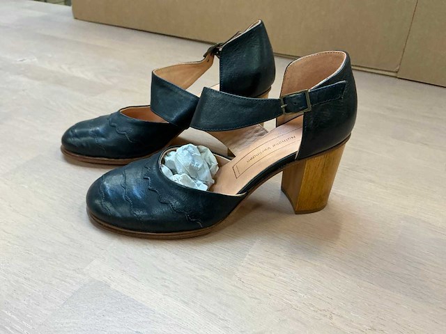 Design damesschoen met hak 38 - afbeelding 3 van  6