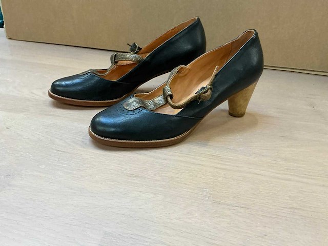 Design damesschoen met hak 38 - afbeelding 1 van  7