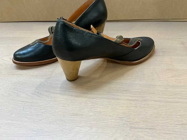 Design damesschoen met hak 38 - afbeelding 5 van  7